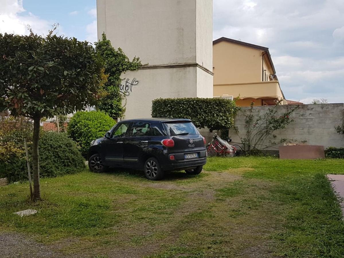 Ferienwohnung Sole...Mare...E...Spiaggie Bianche! Vada Exterior foto